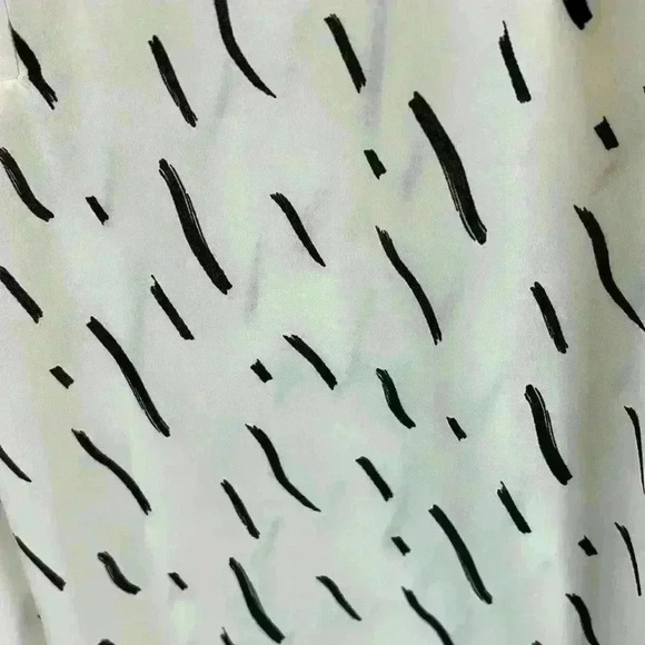 LOFT Women’s Blouse / Top Sz M Cream and Black Multi-Media Polyester and Rayon - Picture 6 of 9